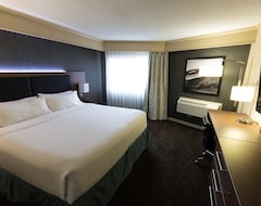 Khách sạn Holiday Inn Express Edmonton Downtown (Edmonton, Canada)