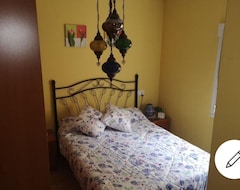 Cijela kuća/apartman Matachana House: Available For 4 People. Ideal For A Couple And Their Children. It Has A Television, Cutlery For Cooking, A Washing Machine To Clean C (Castropodame, Španjolska)