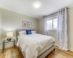 Cijela kuća/apartman Amazing 5 Bedroom, Swim Spa, River, Close To Batawa Ski Hill (Frankford, Kanada)