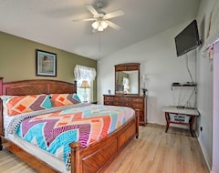 Cijela kuća/apartman Kissimmee Home With Game Room About 5 Mi To Disney Parks (Ridge, Sjedinjene Američke Države)