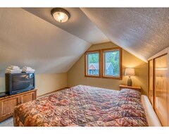 Toàn bộ căn nhà/căn hộ Now Available! Comfortable 4 Bed / 3 Bath Lakeside Villa Close To The Action (Biwabik, Hoa Kỳ)