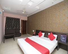 OYO 9132 Hotel Recharge (Raipur, India)