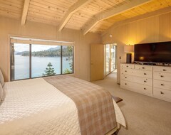 Khách sạn Mccown Lakefront: 5 Br / 4 Ba House/cabin In Tahoma, Sleeps 14 (Tahoma, Hoa Kỳ)