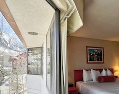 Hotel Room In The Base Area, Indoor/outdoor Pool & Hot Tub! (Crested Butte, USA)