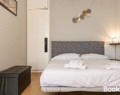 Entire House / Apartment Yourbanflat Giotto (Padua, Italy)