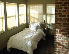 Cijela kuća/apartman Gorgeous Home With Sauna Sleeps 7 (Des Moines, Sjedinjene Američke Države)