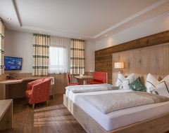 Khách sạn Hotel Alpina (Ried im Zillertal, Áo)