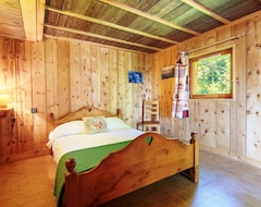 Cijela kuća/apartman Ecological Chalet Chartreuse Mountain, 4/6 Pl Comfortable Cottage At The Foot Of The Slopes (Saint-Bernard, Francuska)