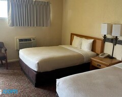 Khách sạn Big Bend Travelers Inn (Great Bend, Hoa Kỳ)