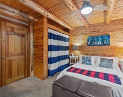 Cijela kuća/apartman Beautiful Log Cabin On Belleau Lake- Fun In All 4 Seasons (East Wakefield, Sjedinjene Američke Države)