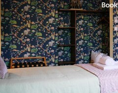 Bed & Breakfast Chambres Dhotes La Mesange A Tete Bleue (Pierre-de-Bresse, Francia)