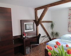 Double Room, Shower, Toilet, Quiet - Kurhaus Trifels Seminarhotel Gmbh (Annweiler, Germany)