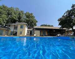 Toàn bộ căn nhà/căn hộ Luxurious Country House With Private Pool, Giant Terrace With Panoramic Views (Popovo, Bun-ga-ri)