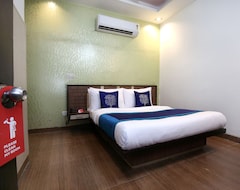OYO 9631 Hotel Oak (Patiala, Hindistan)