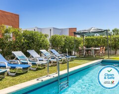 Hotel V4 Villa With Private Pool, Garden And Sea Views (Albufeira, Portugal)