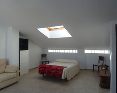 Cijela kuća/apartman New And Cosy 2 Bedroom Apartment (Fuentes de Andalucía, Španjolska)