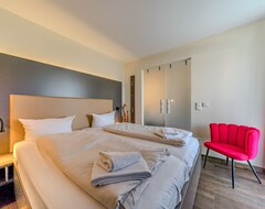 Cijela kuća/apartman Resort Deichgraf - Strandnahe Ferienwohnung Mit Sauna, Tollem Balkon Mit Strandkorb Und Landblick (Wremen, Njemačka)
