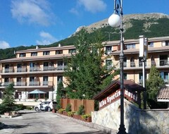 Alba Sporting Hotel (Rocca di Mezzo, Italy)