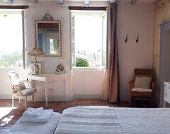 Toàn bộ căn nhà/căn hộ Magnificent Renovated Cottage Of 225m² Near Saint Emilion (Bonzac, Pháp)