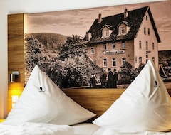 Khách sạn Hotel Zum Engel (Mespelbrunn, Đức)