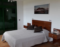 Casa/apartamento entero Nueva Villa en Las Coloradas con acceso a pie a Papagayo y vistas a Los Ajaches (Playa Blanca, España)