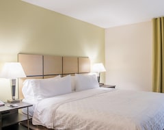 Candlewood Suites Bay City, an IHG Hotel (Bay City, USA)
