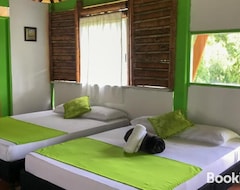 Guesthouse Room In Lodge - Family Cabin With Lake View (Risaralda, Colombia)