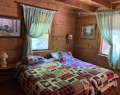 Toàn bộ căn nhà/căn hộ A True Rustic Cabin With Private Access To Bass Lake And Hiking Trails (Bloomingdale, Hoa Kỳ)