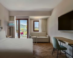 Hotelli DoubleTree by Hilton Bodrum Isil Club Resort (Bodrum, Turkki)