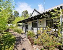 Khách sạn Cottage At 4a (Daylesford, Úc)