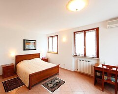 Toàn bộ căn nhà/căn hộ Vacation Home Angelina In Gabicce Mare - 10 Persons, 5 Bedrooms (Gradara, Ý)