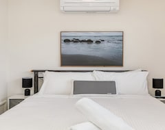 Toàn bộ căn nhà/căn hộ The Inlet - Waterfront & Wifi (Copacabana, Úc)
