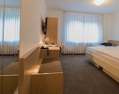 Hotel Am Wasen (Freiberg am Neckar, Almanya)