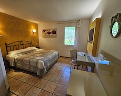 Khách sạn Les Sables D'Ocre & Spa (Roussillon, Pháp)