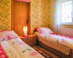 Casa/apartamento entero 5 Bedroom Accommodation In Nowe Warpno (Nowe Warpno, Polonia)