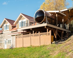 Gæstehus Detached Apartment W/hot-tub & Sauna View Overlooking Valley (Palmer, USA)