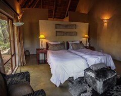 Hotel Iwamanzi Game Lodge (Koster, South Africa)