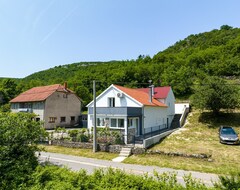 Tüm Ev/Apart Daire Holiday House Kasar For Nature Lovers (Gračac, Hırvatistan)