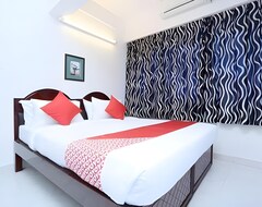 Khách sạn OYO 15669 Hotel Galaxy Inn (Thiruvananthapuram, Ấn Độ)