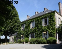 Hotel La Maison Du Pinier (Breuil-Barret, France)