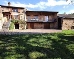 Koko talo/asunto Family Home In Burgundy (Saint-Point, Ranska)