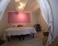 Khách sạn Aneides Bed & Breakfast (Genoa, Ý)