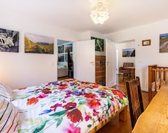 Koko talo/asunto Apartment Kiwi Retreat With Private Terrace, Shared Garden And Wi-fi (Bad Urach, Saksa)