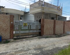 Khách sạn Oyo 92543 Ratu Sakti Residence Syariah (Semarang, Indonesia)