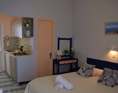 Khách sạn Paradise Apartments (Barbati, Hy Lạp)