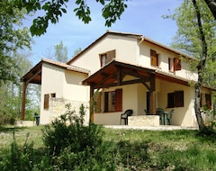 Toàn bộ căn nhà/căn hộ Comfortable Semi-Detached Villa On A Holiday Park With Many Facilities In The South Of The Dordogne (Gavaudun, Pháp)