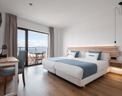 Otel Cozy Apartment Next To The Beach On Costa Da Morte (Malpica de Bergantiños, İspanya)