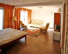 Khách sạn Saki hostel & Apartments (Budva, Montenegro)