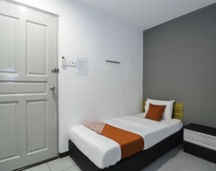 Hotel OYO 89465 Golden Lounge (Kuching, Malasia)
