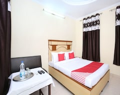 OYO 11595 Hotel Roxy (Jalandhar, Hindistan)